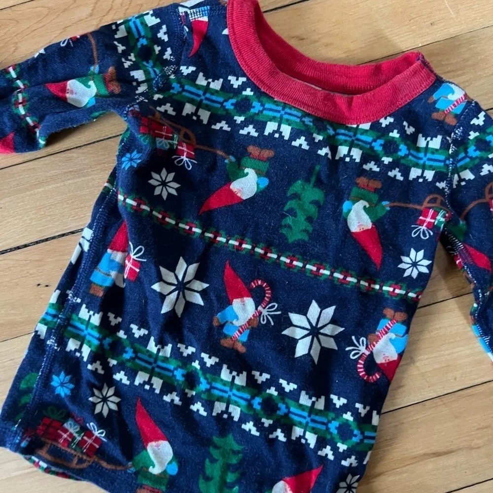 Hanna Andersson Gnome‎ Christmas two piece pajama set long sleeve